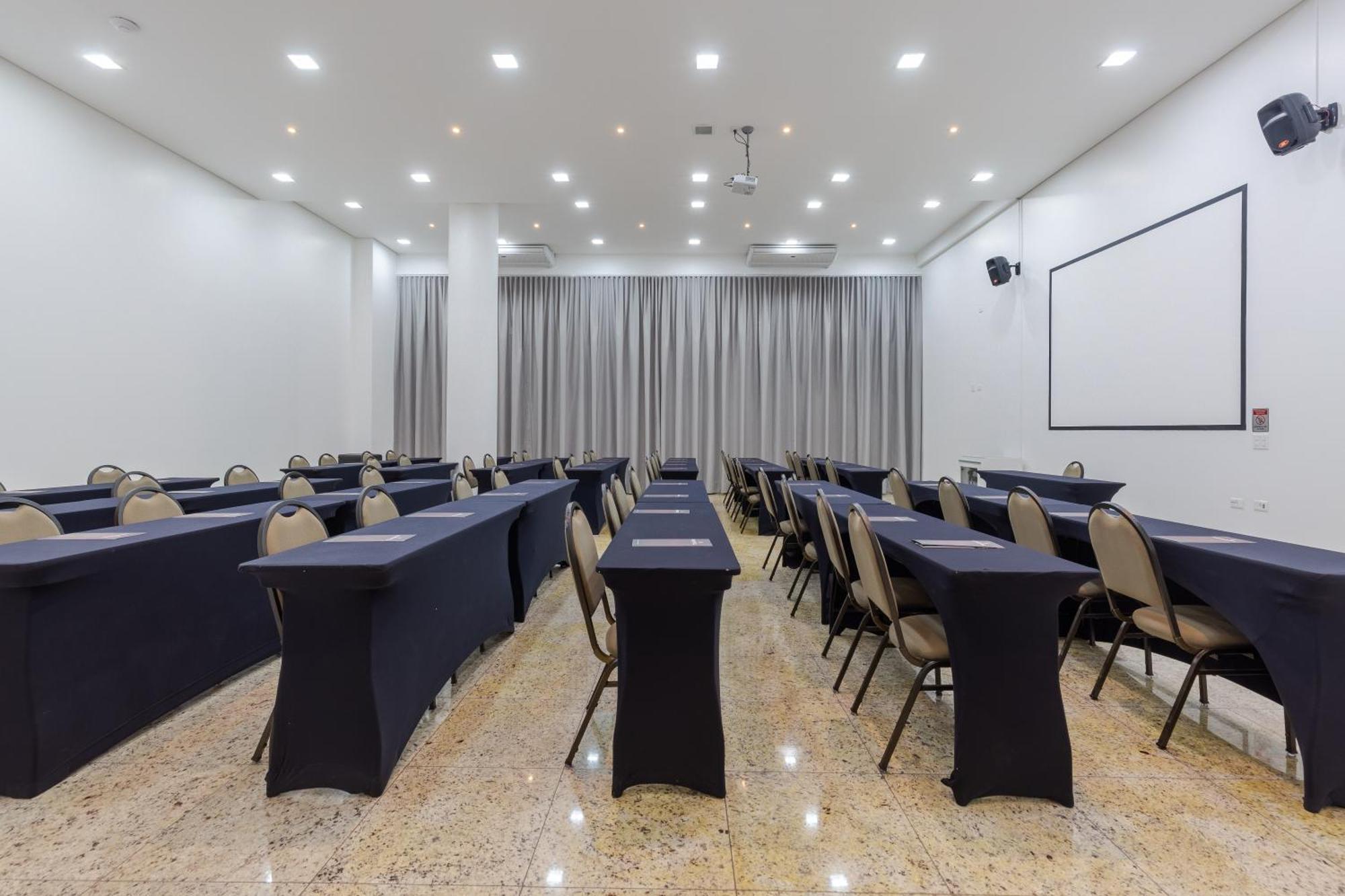 Nohotel Premium Americana Luaran gambar