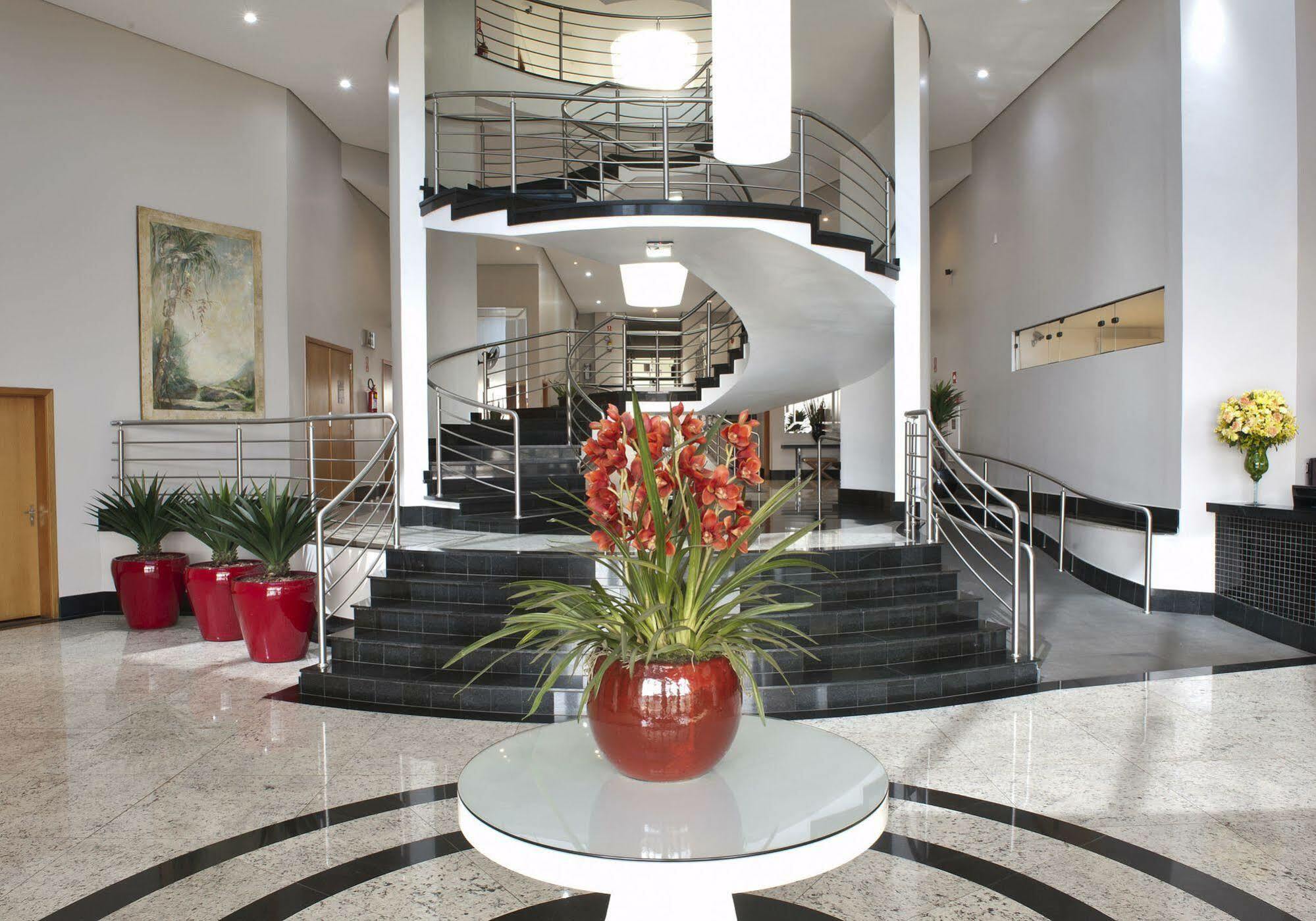 Nohotel Premium Americana Luaran gambar
